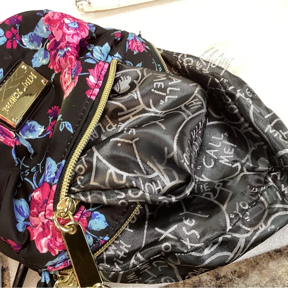 Betsey Johnson Mini crossbody bag. Black with blue & pink flowers. KS4 - Picture 3 of 5
